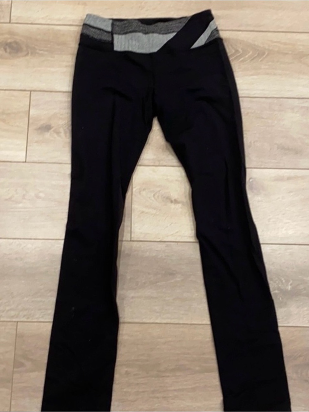 🍋Lululemon Black Leggings with Gray Quilted Waistband